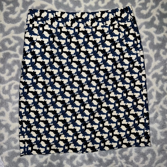 J. Crew Dresses & Skirts - 💙🖤Jcrew🖤💙Adorable alligator print pencil skirt size 6.